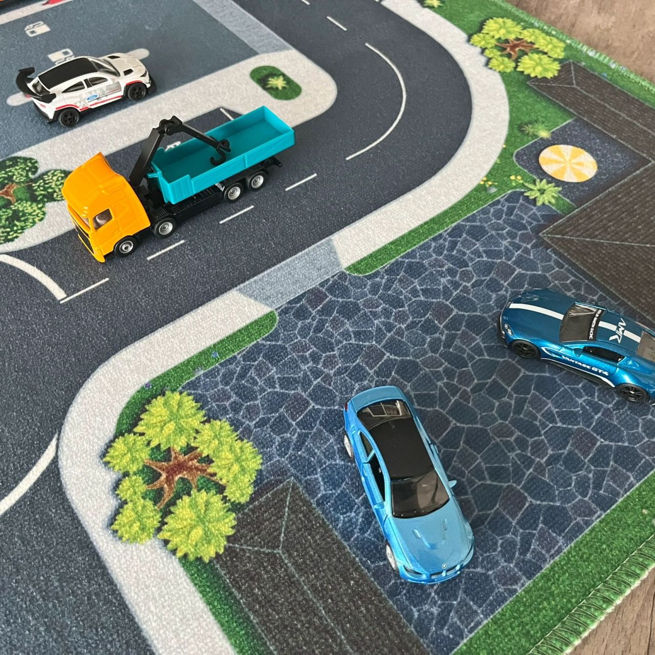 Spielteppich Arne Spielteppich Arne mit Wohnhaus