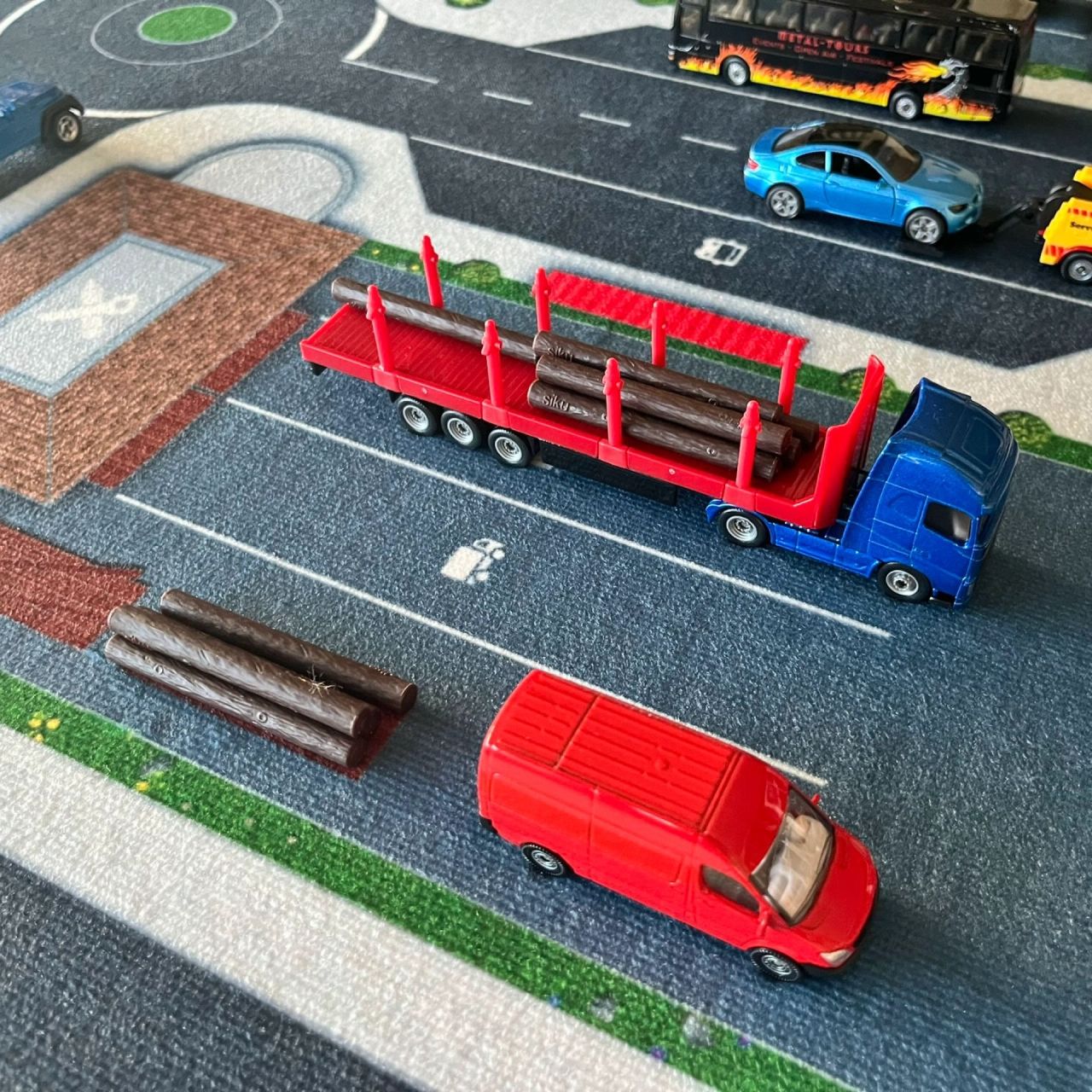 Spielteppich Hugo mit Holzhandel