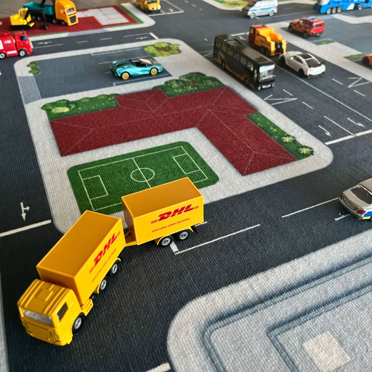 Spielteppich Karl Spielteppich Karl mit Schule